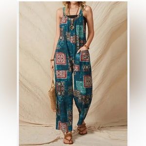 Lazy Baby Retro Style Loose Fit O-neck Jumpsuit with Pocket
Sz: Med NWOT
